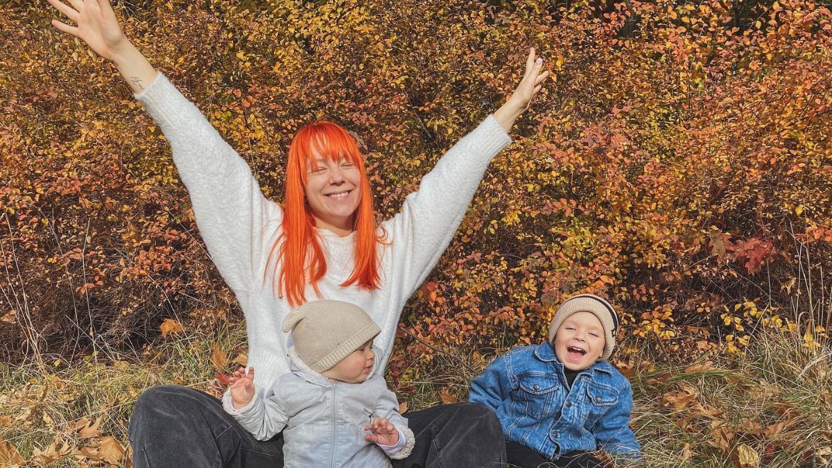 "Малюнок Герою" Світлана Тарабарова з дітьми стала амбасадором проєкту подяки - Showbiz "Малюнок Герою" Світлана Тарабарова з дітьми стала амбасадором проєкту подяки - Showbiz