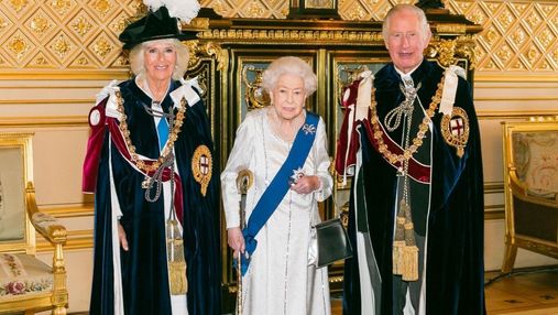 У блискучій сукні: 96-річна королева Єлизавета II зачарувала новим образом