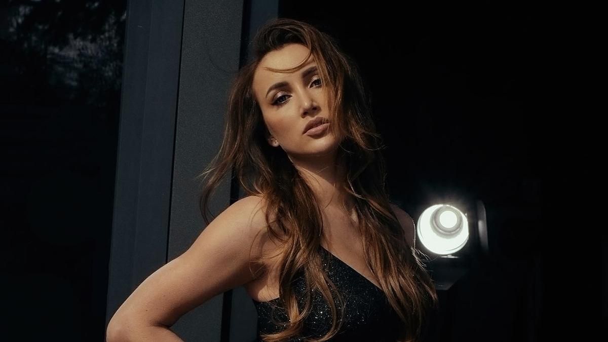 Анна Різатдінова оголосила, що вийде заміж після війни "Буде справжнє українське весілля" - Showbiz Анна Різатдінова оголосила, що вийде заміж після війни "Буде справжнє українське весілля" - Showbiz