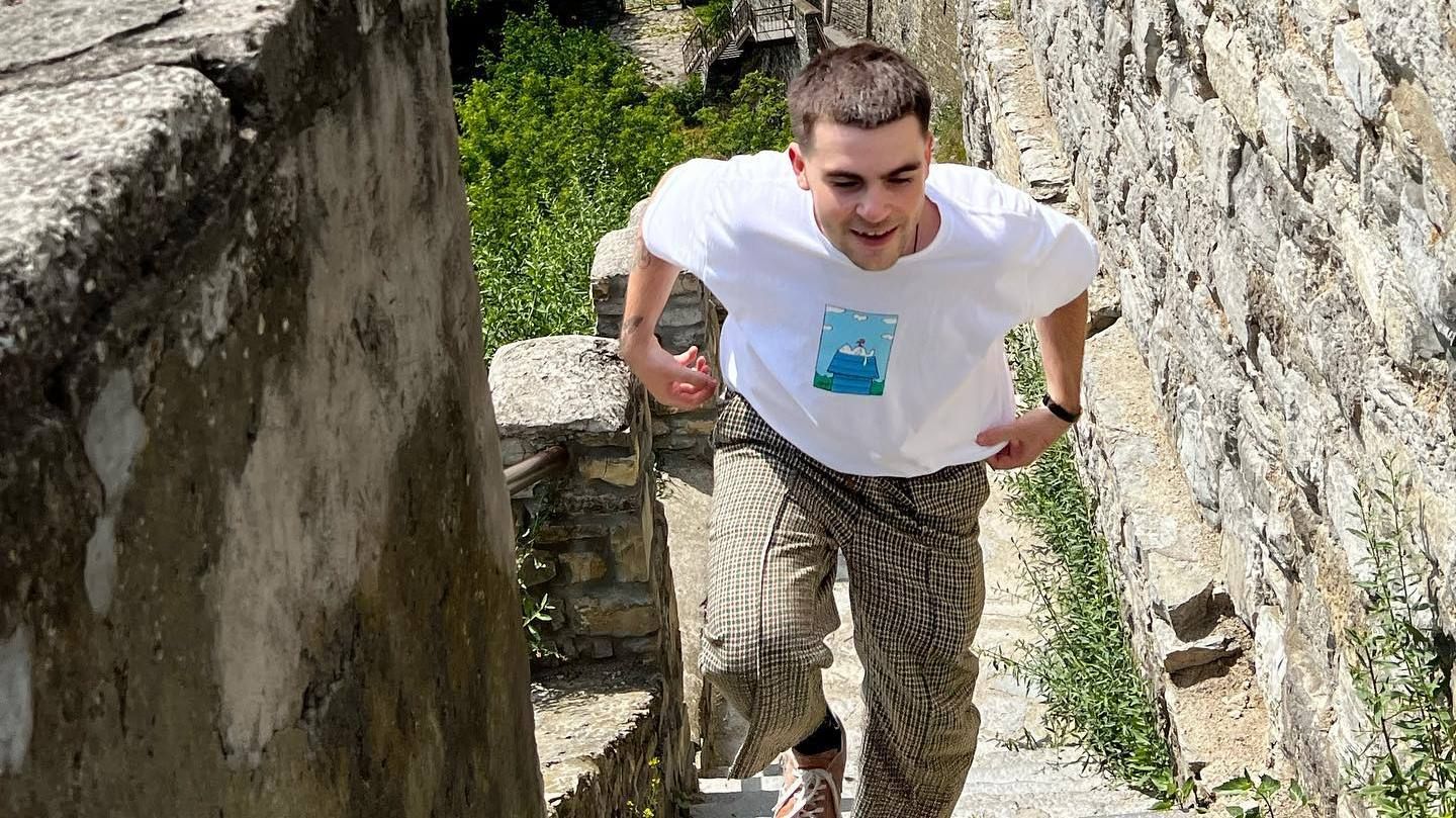 Wellboy припинив співпрацю з Юрієм Бардашем, який пересиджує війну в Грузії - Showbiz Wellboy припинив співпрацю з Юрієм Бардашем, який пересиджує війну в Грузії - Showbiz