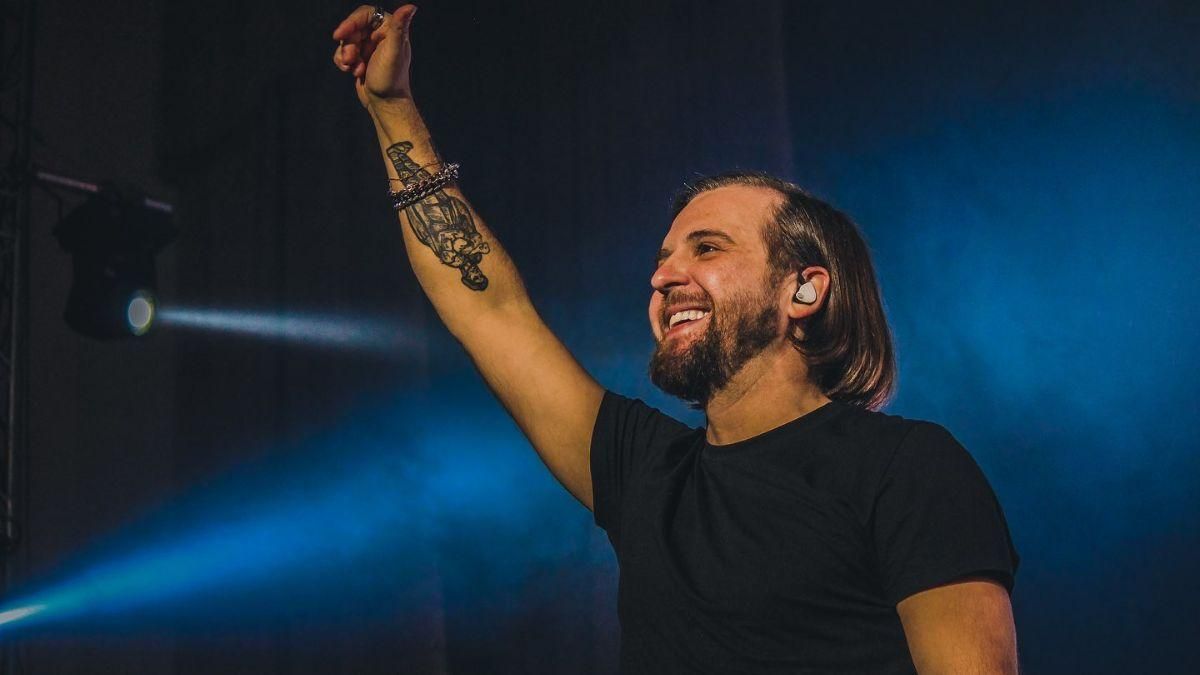 Цей "рускій мір" вбиває українців, – лідер БЕЗ ОБМЕЖЕНЬ про заборону російської музики в Україні - Showbiz Цей "рускій мір" вбиває українців, – лідер БЕЗ ОБМЕЖЕНЬ про заборону російської музики в Україні - Showbiz