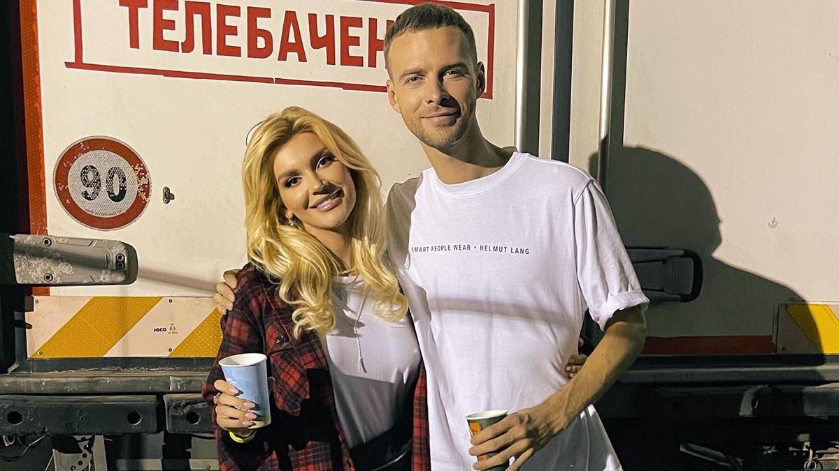 Кума Макса Барських з "ВІА Гри" розповіла про сім'ю в окупованому Херсоні "Не може виїхати" - Showbiz Кума Макса Барських з "ВІА Гри" розповіла про сім'ю в окупованому Херсоні "Не може виїхати" - Showbiz