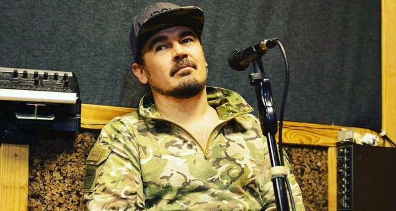 "Такі часи" Фагот признался, нравится ли ему держать в руках оружие - Showbiz "Такі часи" Фагот признался, нравится ли ему держать в руках оружие - Showbiz