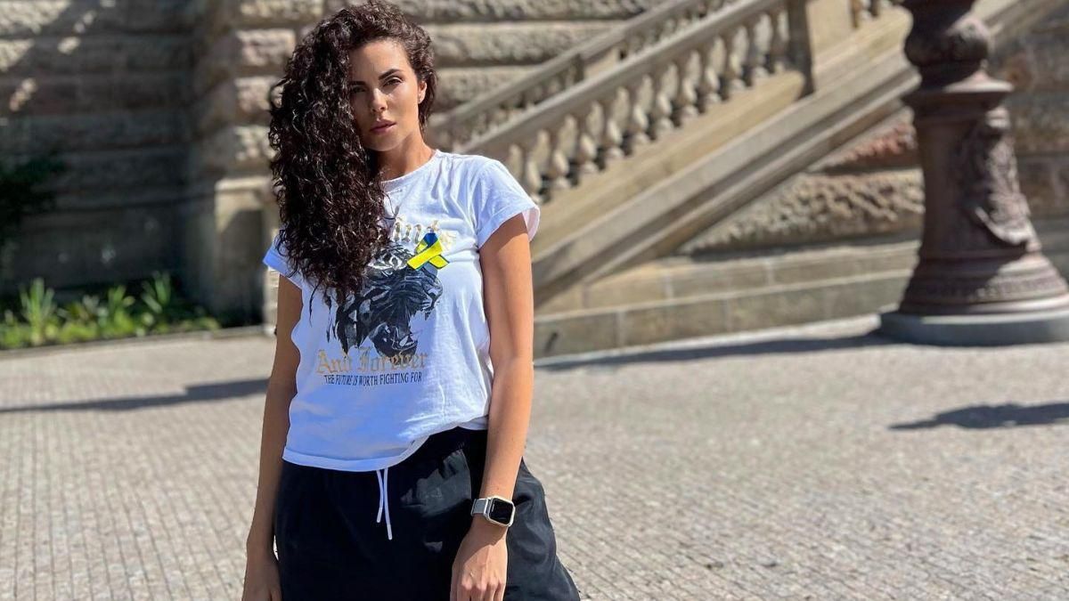 "Омерзительно смотреть" Настю Каменских раскритиковали за сообщение, в котором она показала, по чему скучает - Showbiz "Омерзительно смотреть" Настю Каменских раскритиковали за сообщение, в котором она показала, по чему скучает - Showbiz