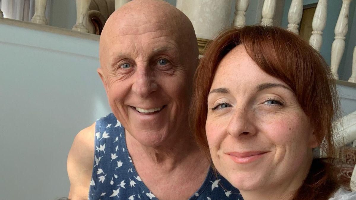 Олексія Вертинського виписали з лікарні після важкої операції на серці "Проходимо реабілітацію" - Showbiz Олексія Вертинського виписали з лікарні після важкої операції на серці "Проходимо реабілітацію" - Showbiz