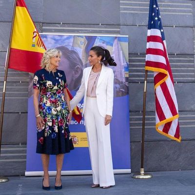 Королева Летиція та Джилл Байден у Мадриді побували в центрі для переселенців з України