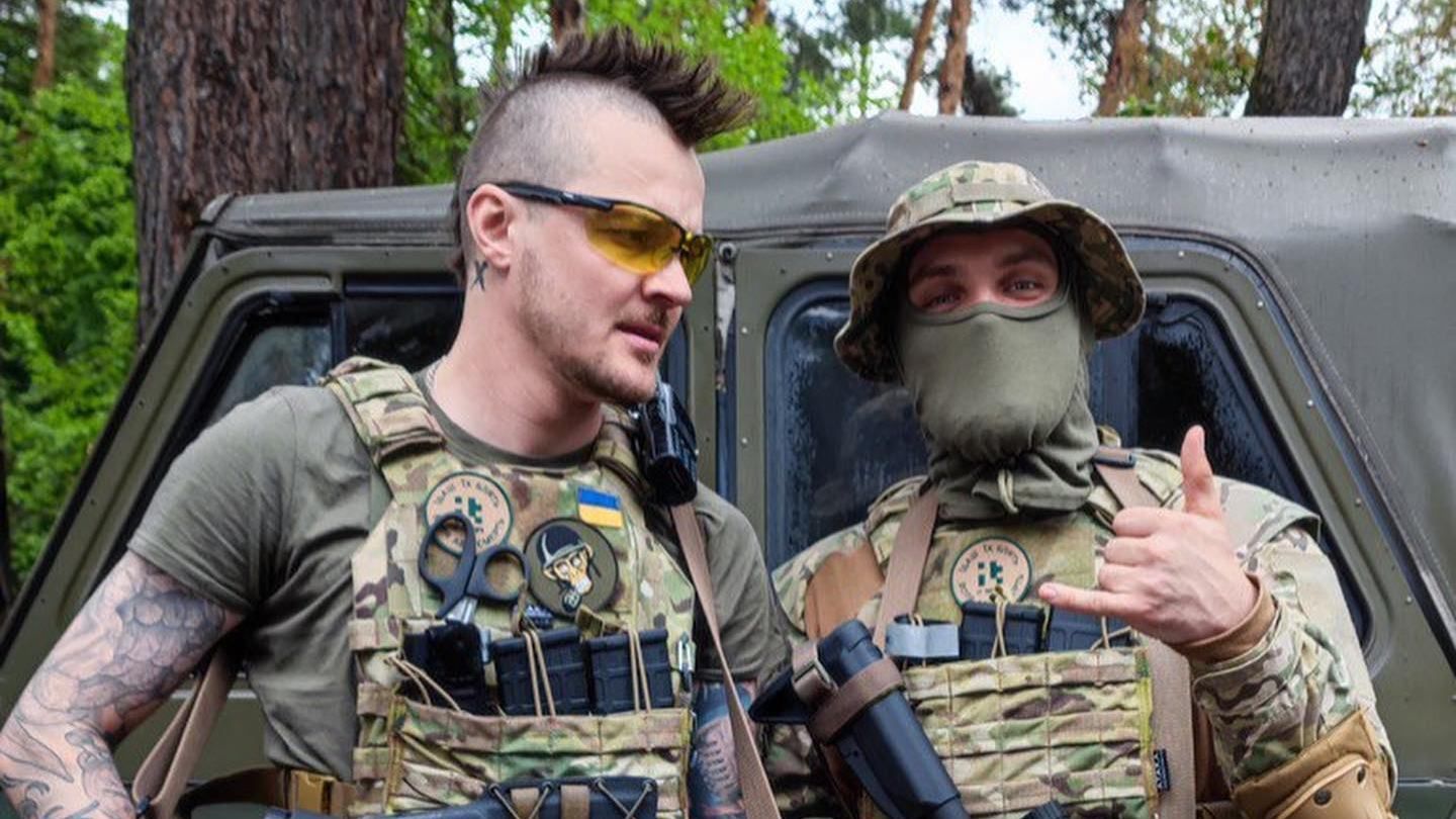 Женя Галич просит, чтобы украинцы ценили мирную жизнь в городах Женя Галич просит, чтобы украинцы ценили мирную жизнь в городах