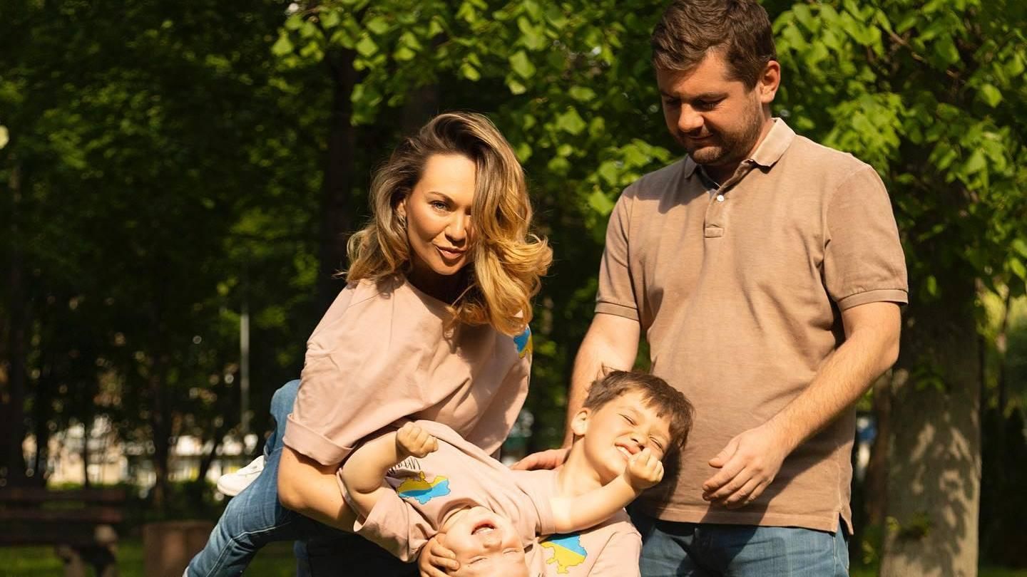 Анна Саливанчук о кризисах в отношениях с мужем: обращаются к психологу Анна Саливанчук о кризисах в отношениях с мужем: обращаются к психологу