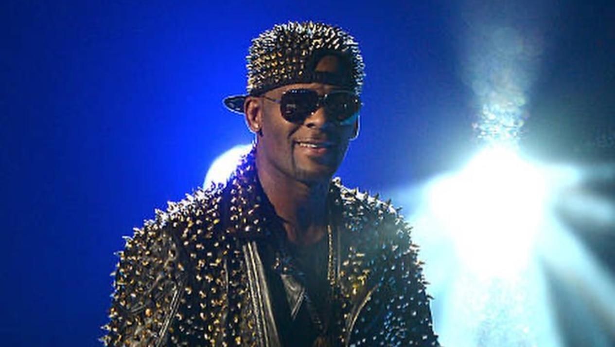 Репера R Kelly посадили за ґрати на 30 років Репера R Kelly посадили за ґрати на 30 років