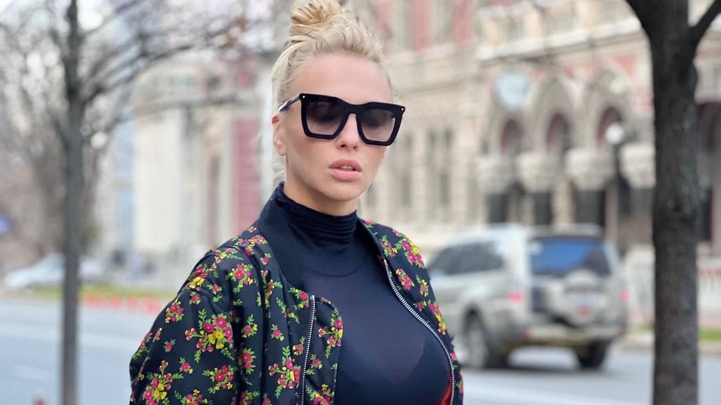 Донька Олі Полякової заспівала гімн України: зворушливе відео Донька Олі Полякової заспівала гімн України: зворушливе відео