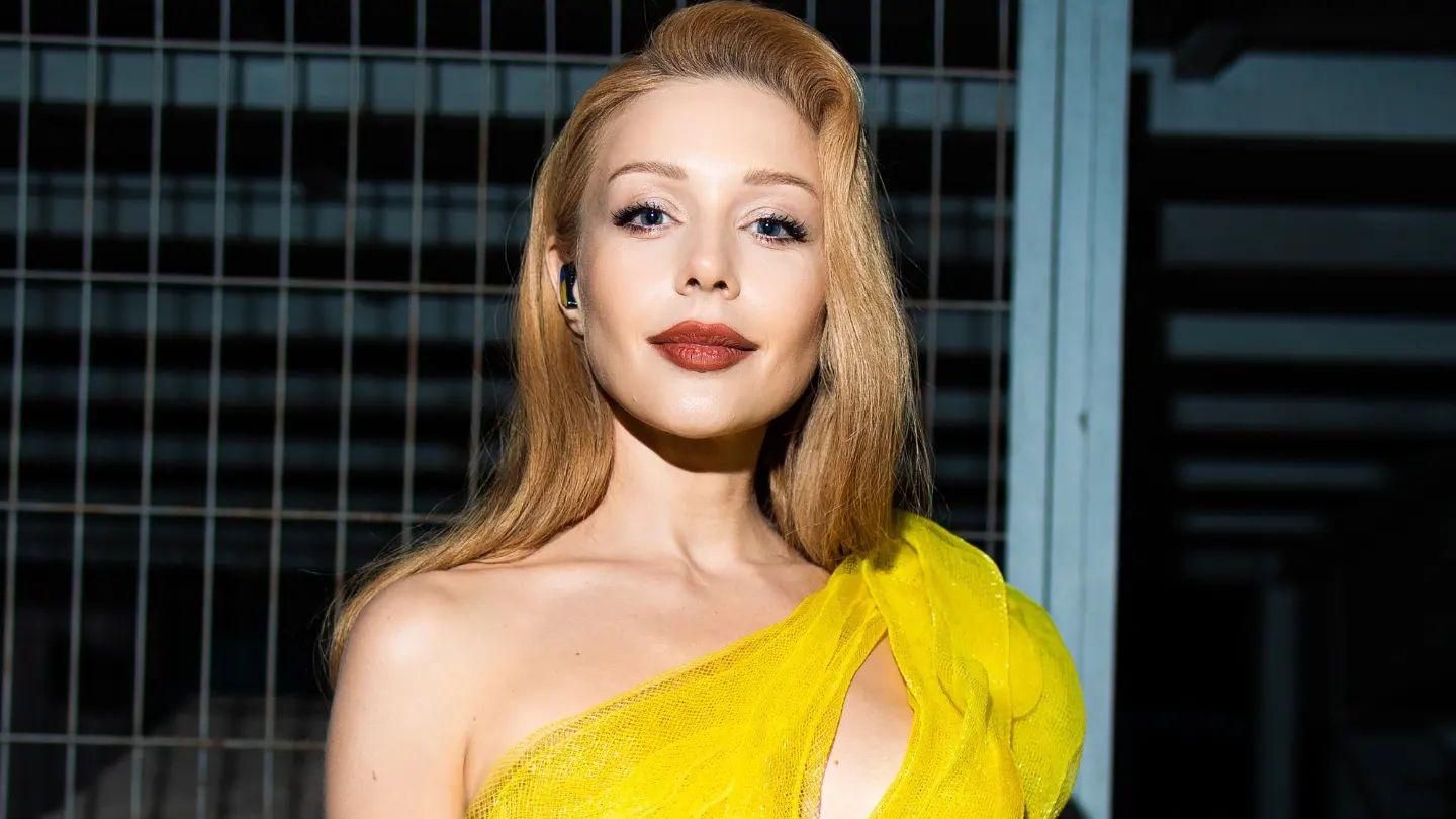 Тіна Кароль вперше повернулась в Україну за 4 місяці війни Тіна Кароль вперше повернулась в Україну за 4 місяці війни