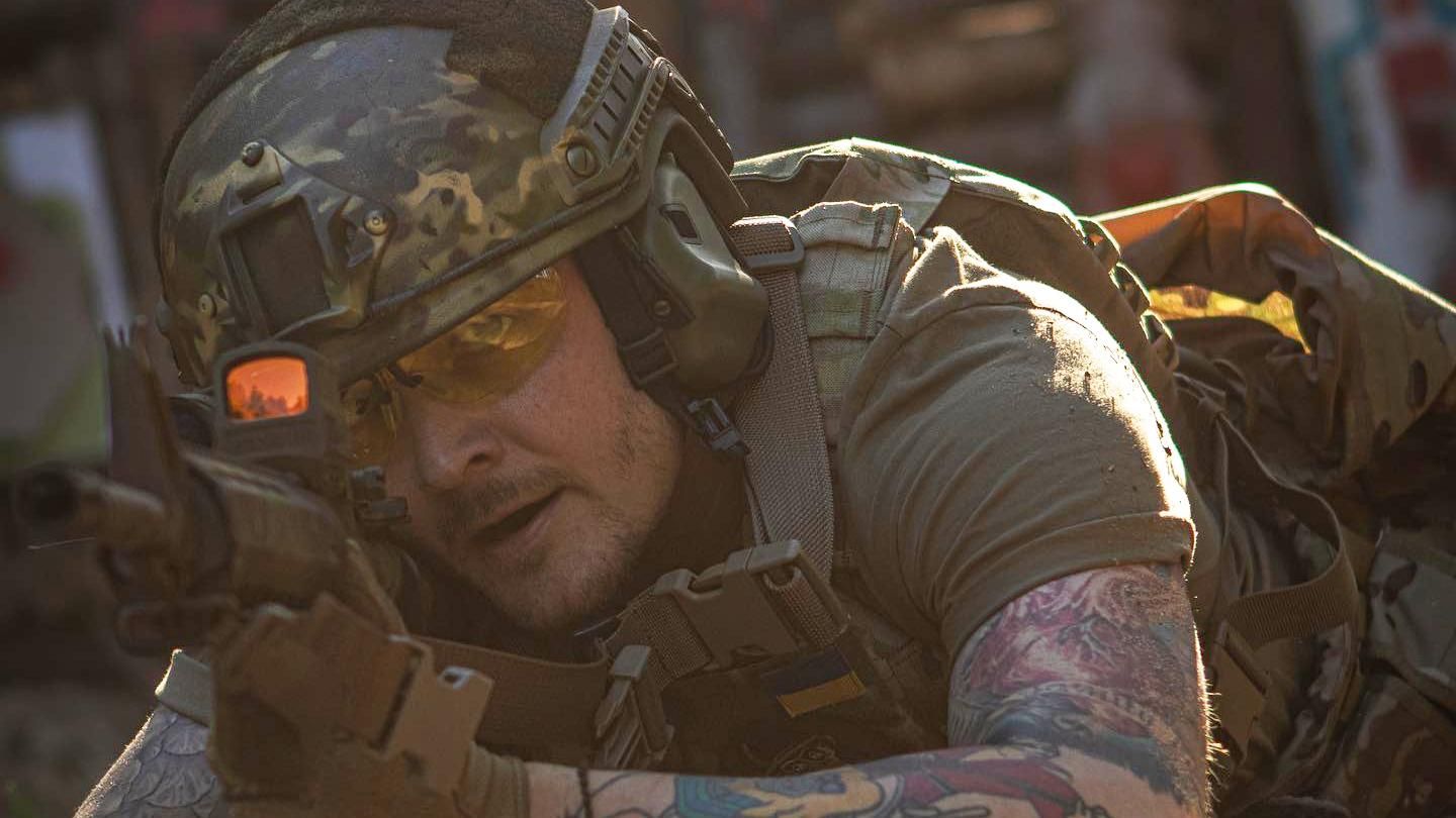 Женя Галич показав навчання зі стрільб - епічні фото Женя Галич показав навчання зі стрільб - епічні фото