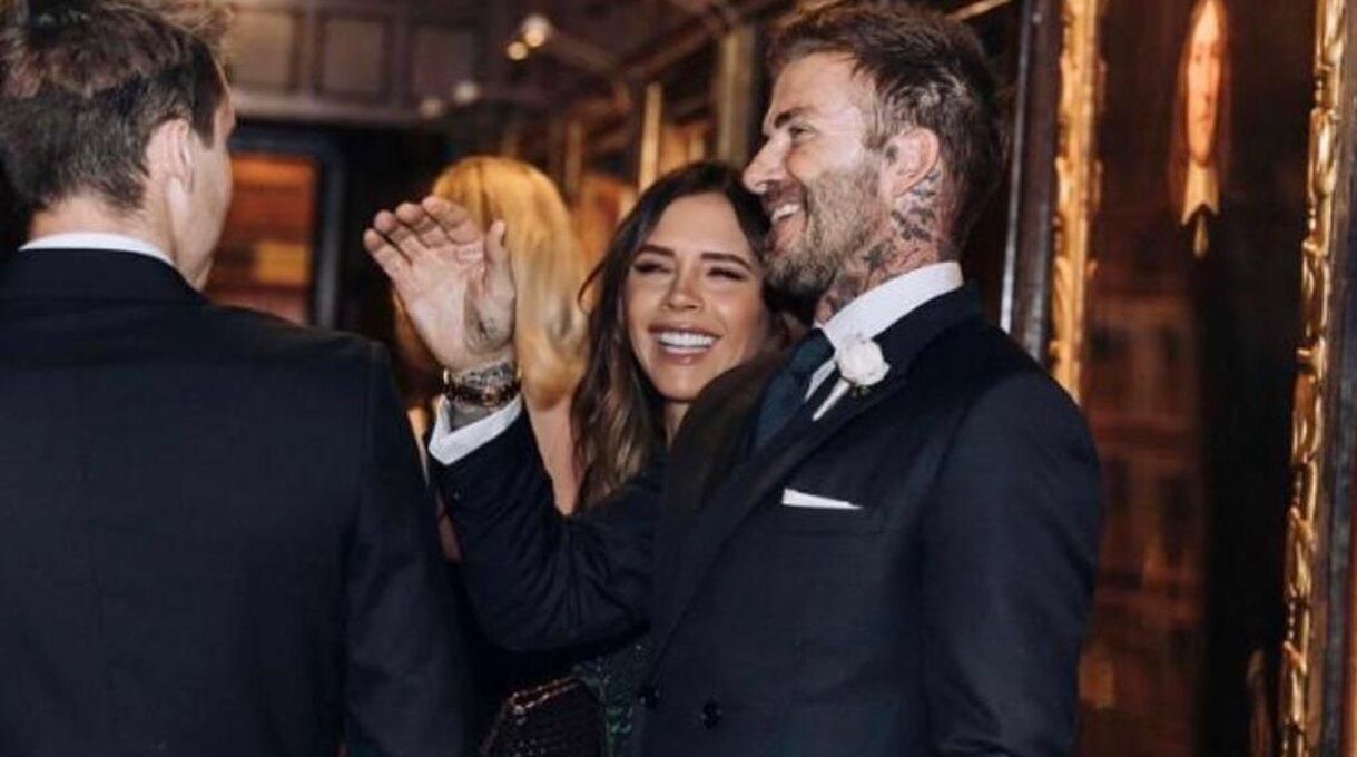 Виктория и Дэвид Бекхэмы отпраздновали 23-ю годовщину свадьбы в Париже Виктория и Дэвид Бекхэмы отпраздновали 23-ю годовщину свадьбы в Париже