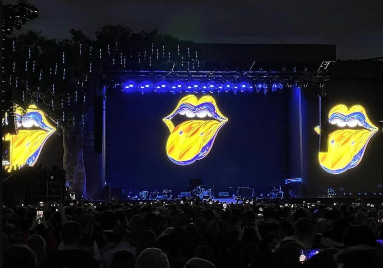 The Rolling Stones и Guns N' Roses поддержали Украину - фото и видео The Rolling Stones и Guns N' Roses поддержали Украину - фото и видео