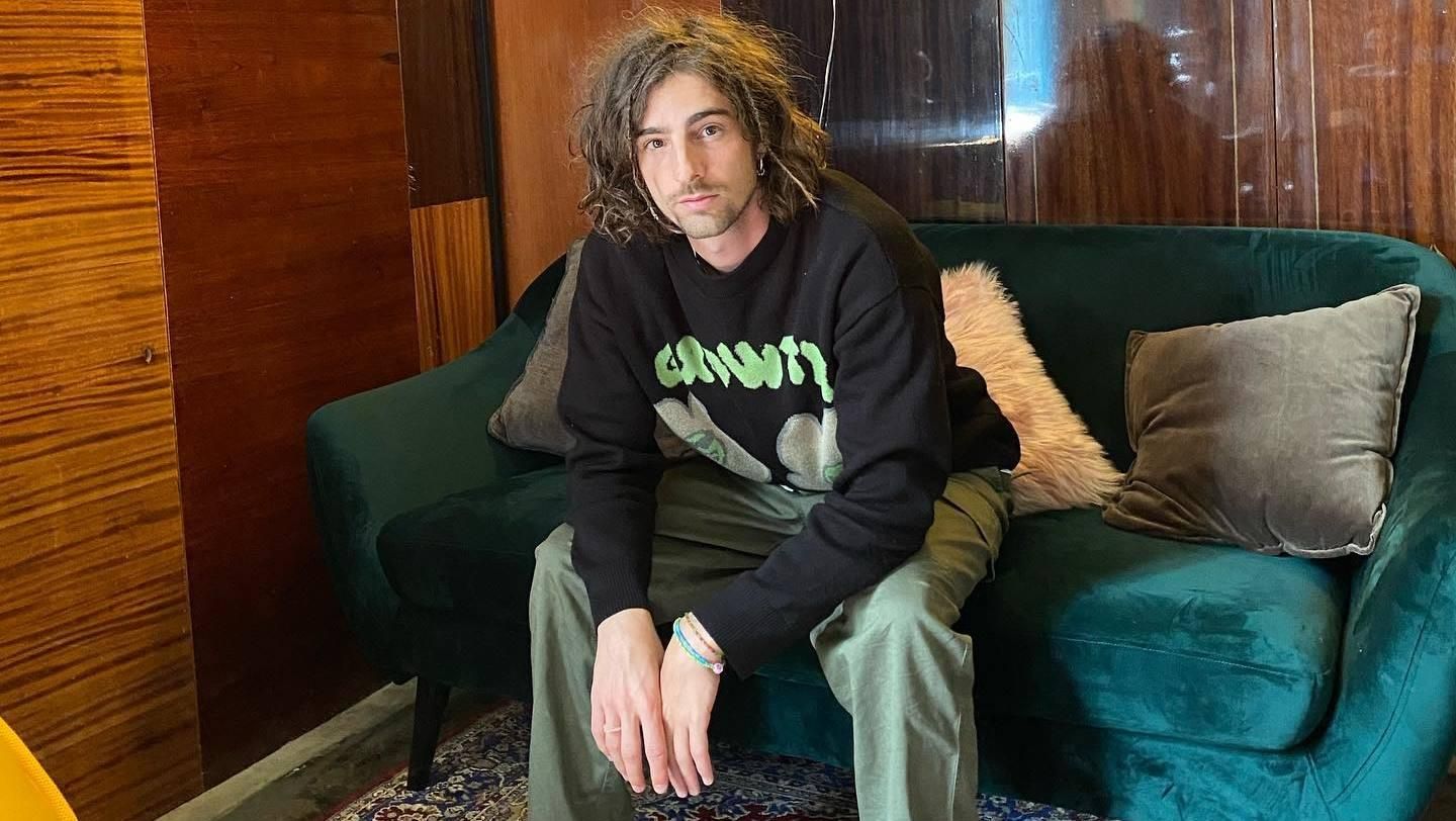 Владимир Дантес уехал за границу - в какой стране певец Владимир Дантес уехал за границу - в какой стране певец