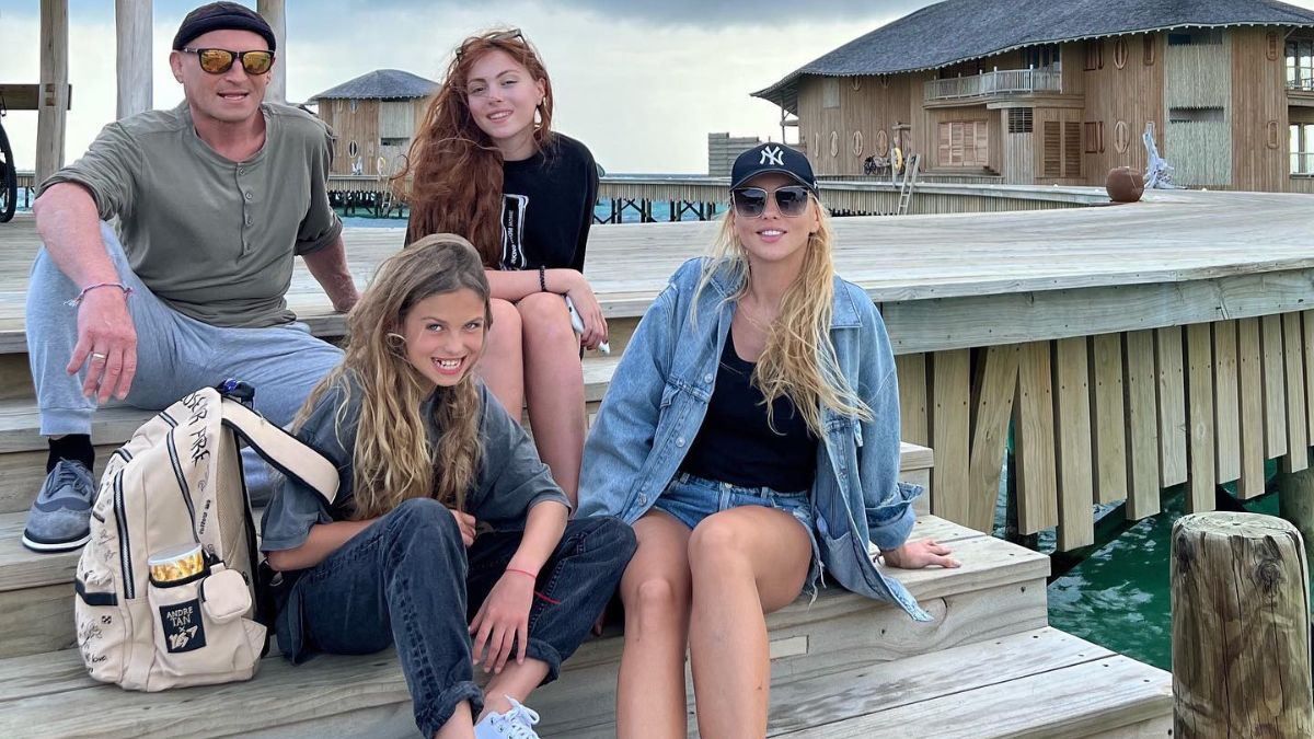 Оля Полякова пыталась вывезти мужа за границу Оля Полякова пыталась вывезти мужа за границу