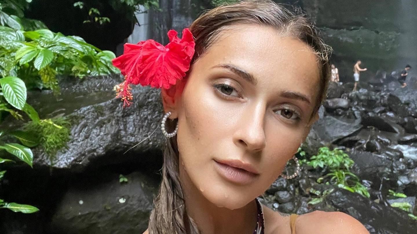 TAYANNA живе на Балі під час війни - скільки зірка витрачає грошей TAYANNA живе на Балі під час війни - скільки зірка витрачає грошей