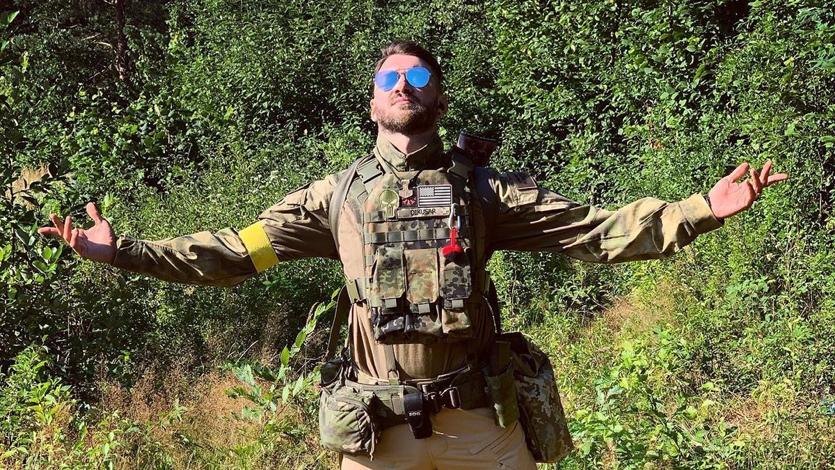 Дмитро Дікусар показав фото з передової – як виглядає танцівник Дмитро Дікусар показав фото з передової – як виглядає танцівник