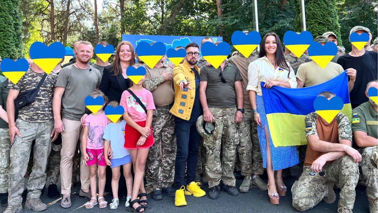 Украинские звезды выступили для пограничников: видео