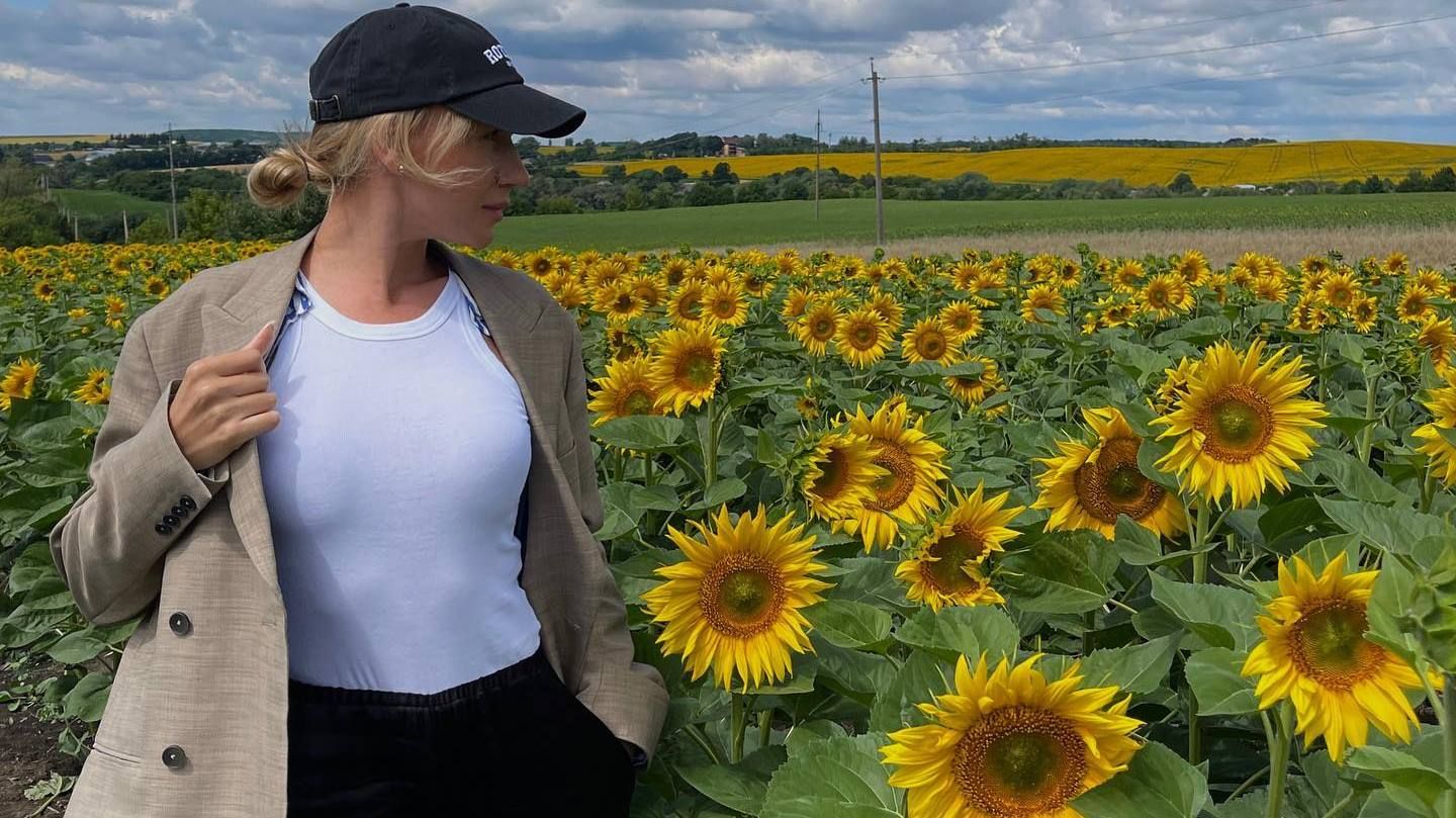 Леся Нікітюк випустила пісню, яку присвятила загиблому захиснику - відео Леся Нікітюк випустила пісню, яку присвятила загиблому захиснику - відео