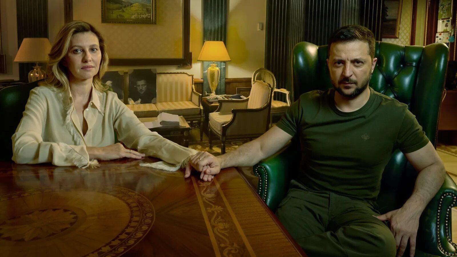 Олена та Володимир Зеленські зізнались, чи змінились їхні стосунки через війну Олена та Володимир Зеленські зізнались, чи змінились їхні стосунки через війну