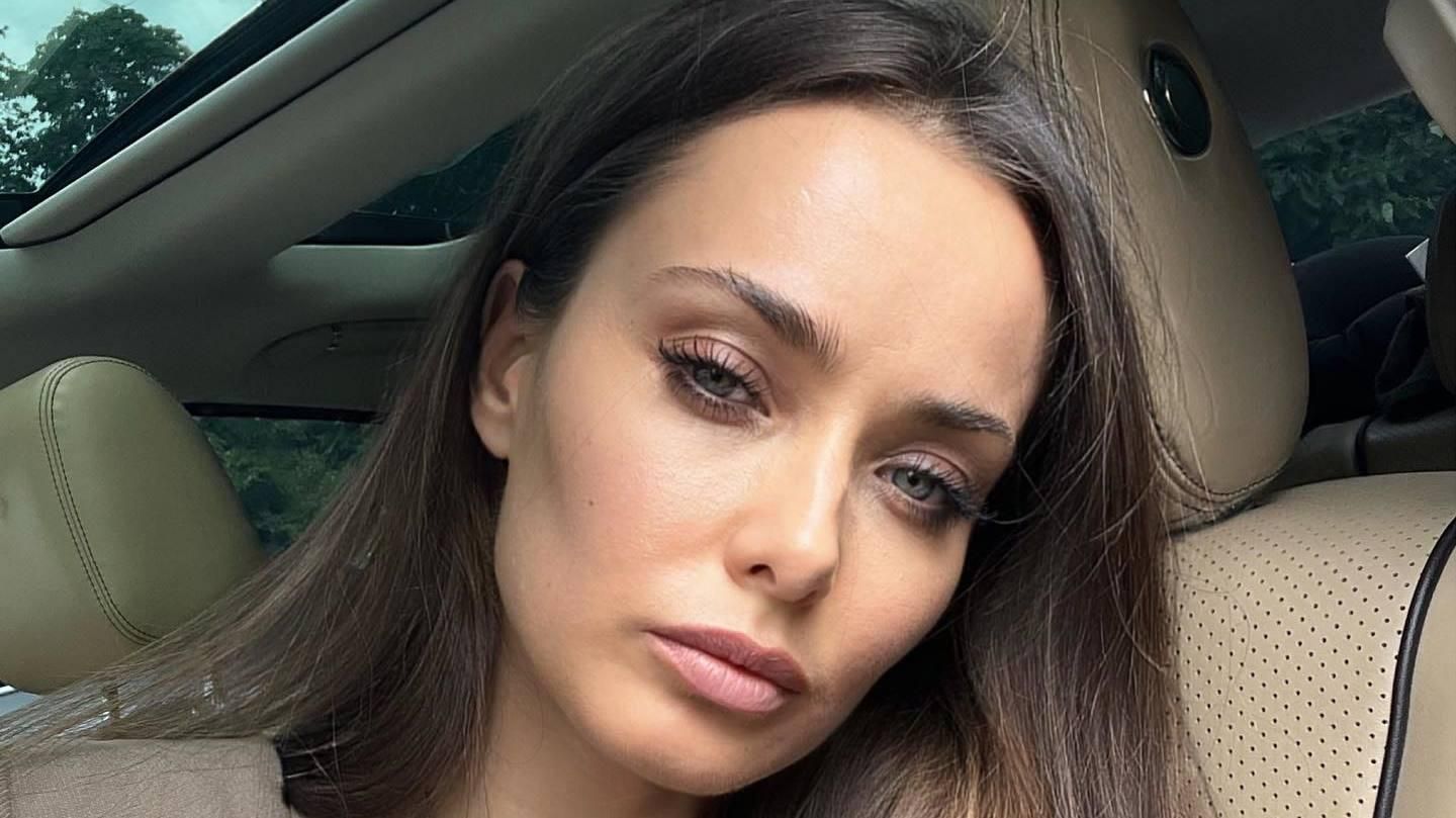 Ксенія Мішина показала, як вчиться стріляти з бойової зброї - відео з полігону Ксенія Мішина показала, як вчиться стріляти з бойової зброї - відео з полігону