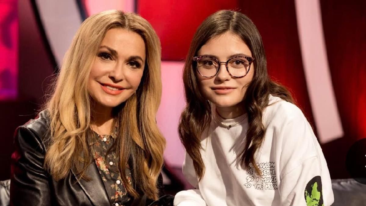 Почему Ольга Сумская не отправила за границу свою 20-летнюю дочь Почему Ольга Сумская не отправила за границу свою 20-летнюю дочь