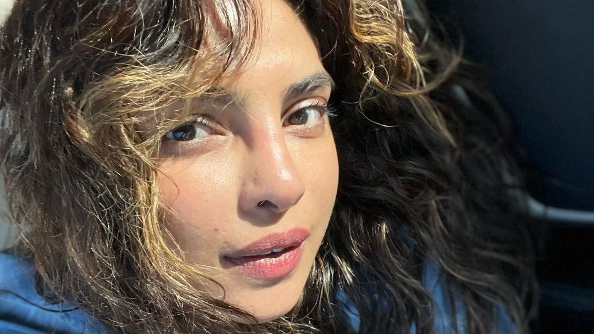 Приянка Чопра встретилась с украинцами в Варшаве: видео Приянка Чопра встретилась с украинцами в Варшаве: видео