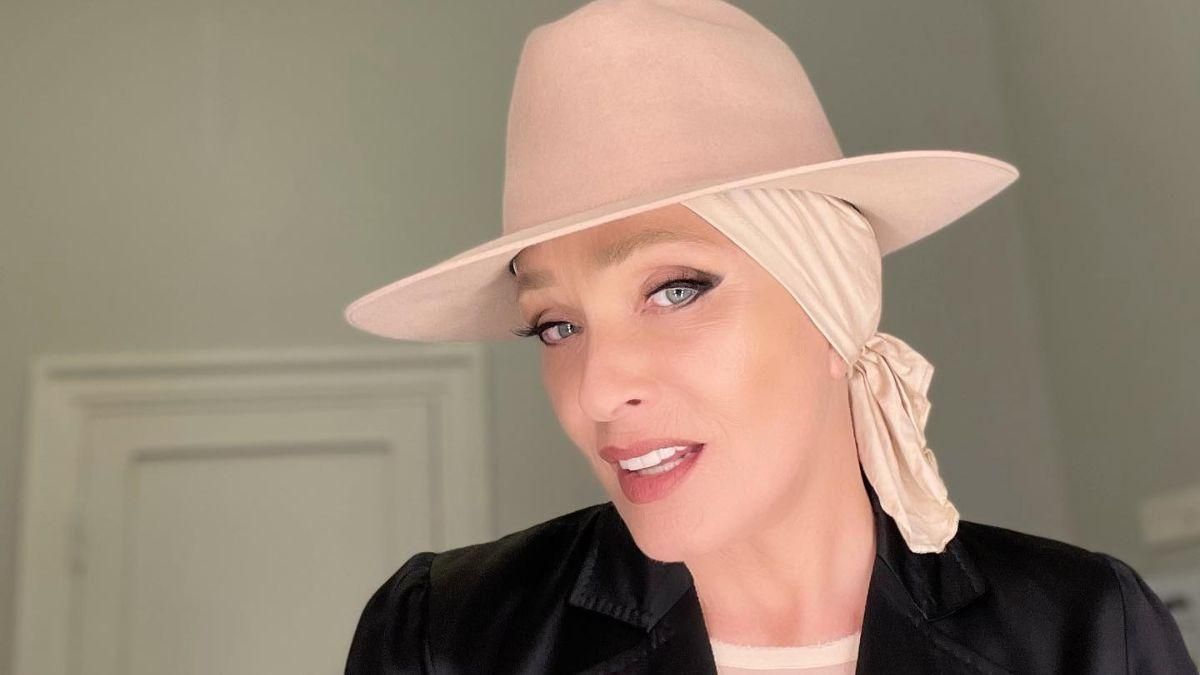 Лайма Вайкуле підняла прапор України на концерті – відео Лайма Вайкуле підняла прапор України на концерті – відео