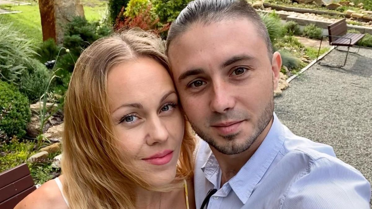 Alyosha пішла б служити з чоловіком Тарасом Тополею – відео Alyosha пішла б служити з чоловіком Тарасом Тополею – відео