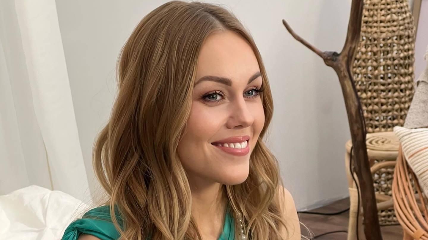 Интервью с Alyosha – почему приехала в Украину и встреча с Тарасом Тополеем Интервью с Alyosha – почему приехала в Украину и встреча с Тарасом Тополеем