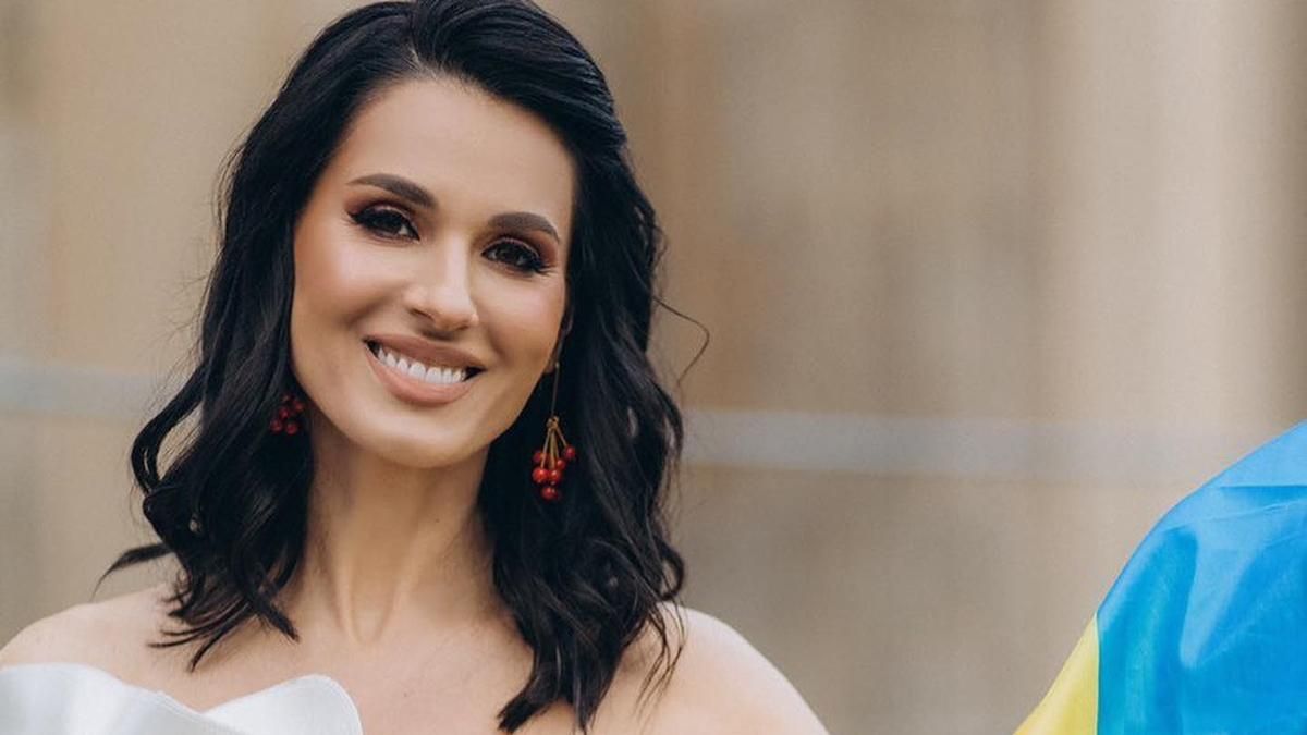 Маша Ефросинина ответила тем, кто облил ее дерьмом через русский язык Маша Ефросинина ответила тем, кто облил ее дерьмом через русский язык