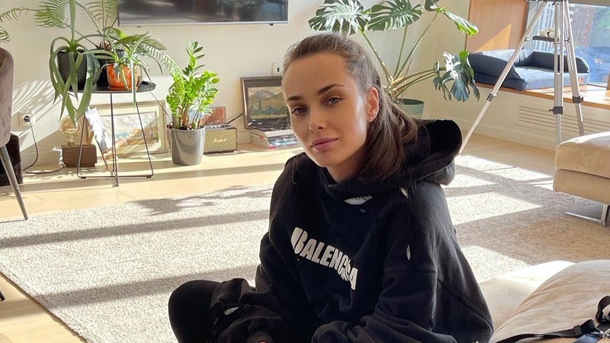 Ксенія Мішина посварилася з підписниками через хатню робітницю Ксенія Мішина посварилася з підписниками через хатню робітницю