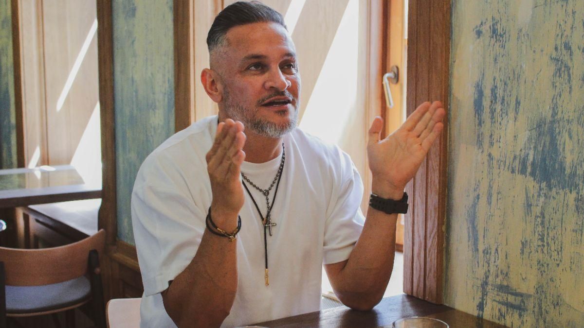 Что Эктор Хименес-Браво думает о Владимире Зеленском Что Эктор Хименес-Браво думает о Владимире Зеленском