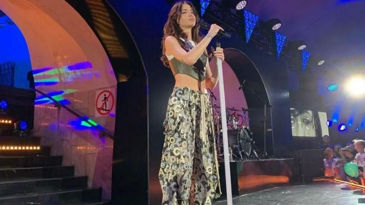 Надя Дорофеева выступила в метро Киева – как прошел концерт