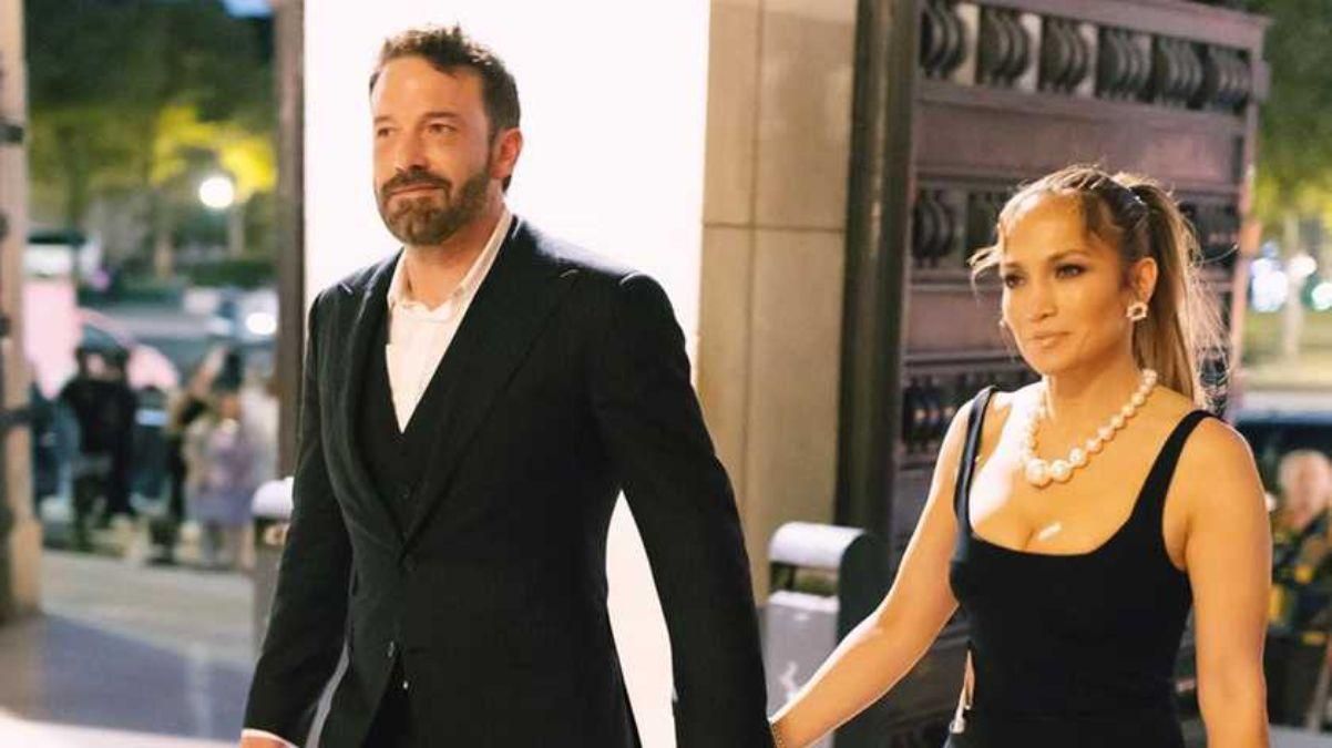 На весіллі Джей Ло та Бена Аффлека трапився нещасний випадок – що з мамою актора На весіллі Джей Ло та Бена Аффлека трапився нещасний випадок – що з мамою актора