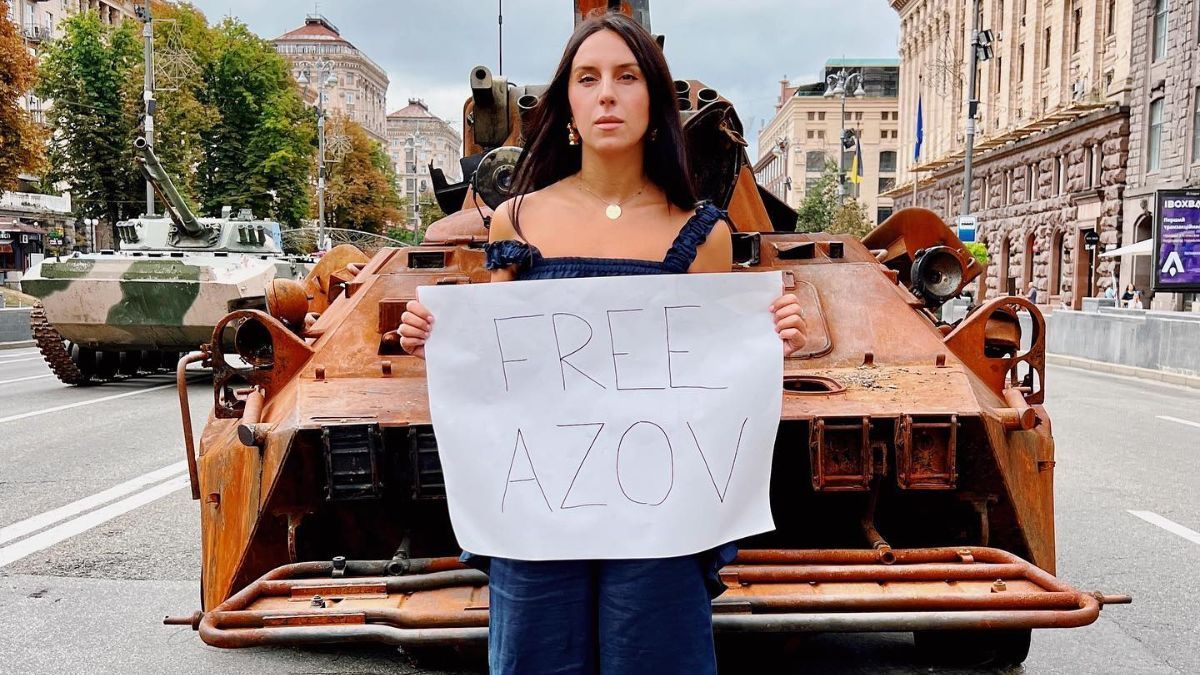 Джамала повернулася в Україну та закликала звільнити захисників Маріуполя Джамала повернулася в Україну та закликала звільнити захисників Маріуполя