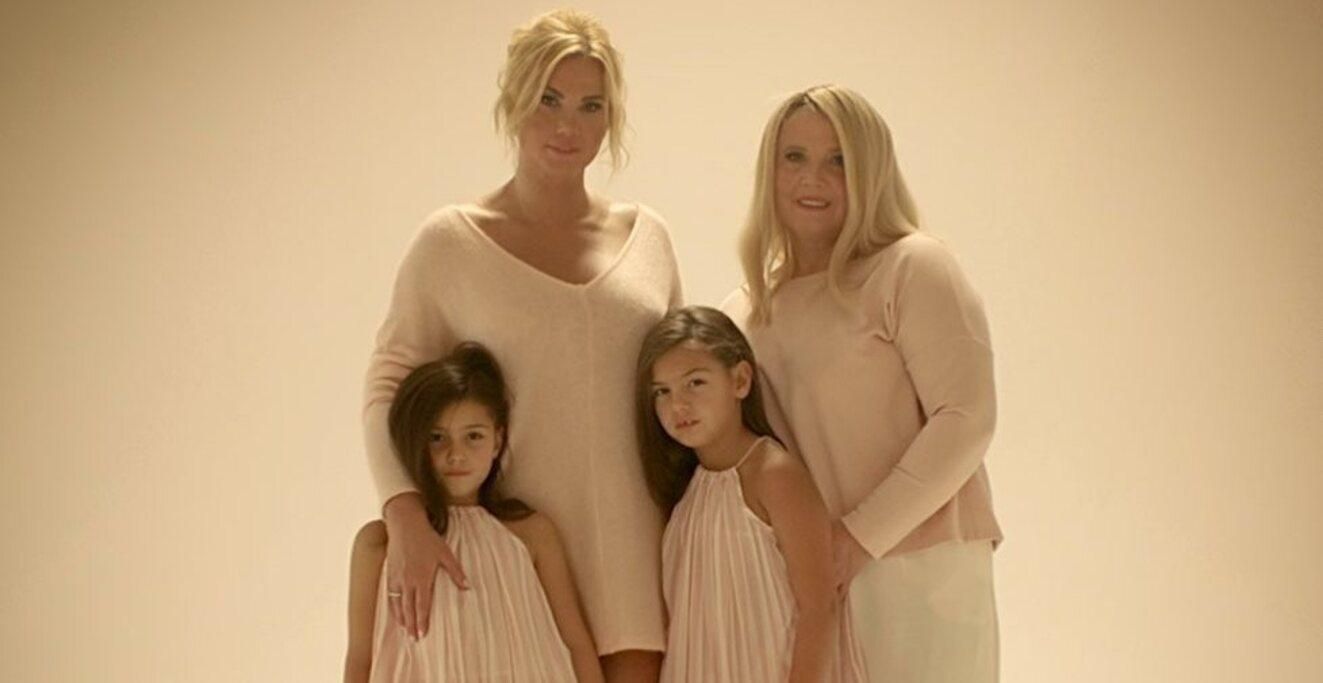 Камалия привезла детей в Украину – трогательное видео встречи с бабушкой Камалия привезла детей в Украину – трогательное видео встречи с бабушкой