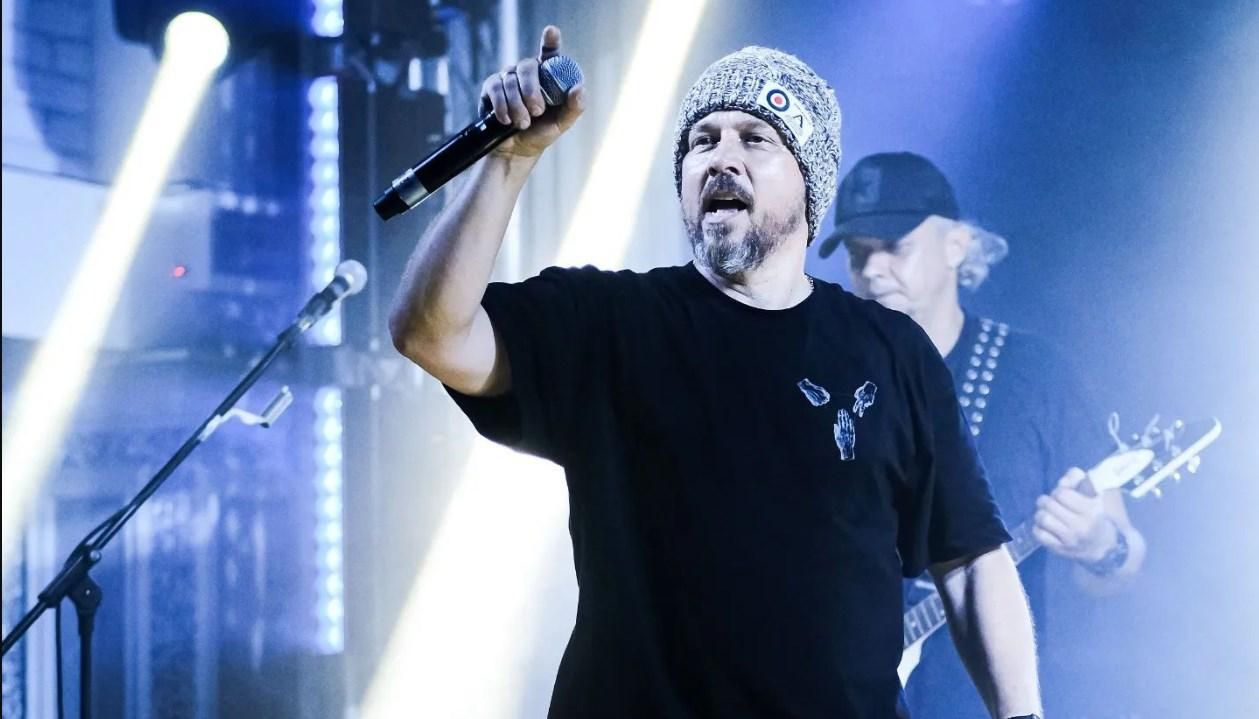 Фоззи по ТНМК поздравил с Днем города Харькова и показал, как спят харьковчане Фоззи по ТНМК поздравил с Днем города Харькова и показал, как спят харьковчане