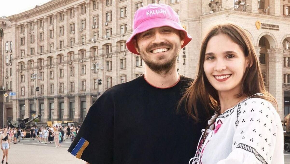 Олег Псюк з Kalush привітав дівчину з днем народження - спільні фото Олег Псюк з Kalush привітав дівчину з днем народження - спільні фото