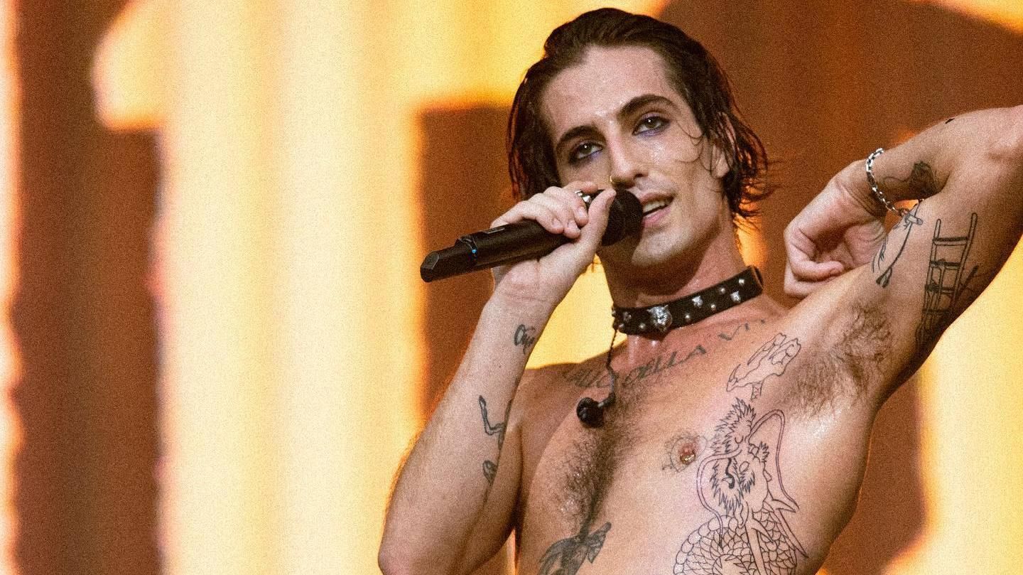 Лидер Måneskin Дамиано Давид расплакался из-за видео украинских фанов - Showbiz Лидер Måneskin Дамиано Давид расплакался из-за видео украинских фанов - Showbiz