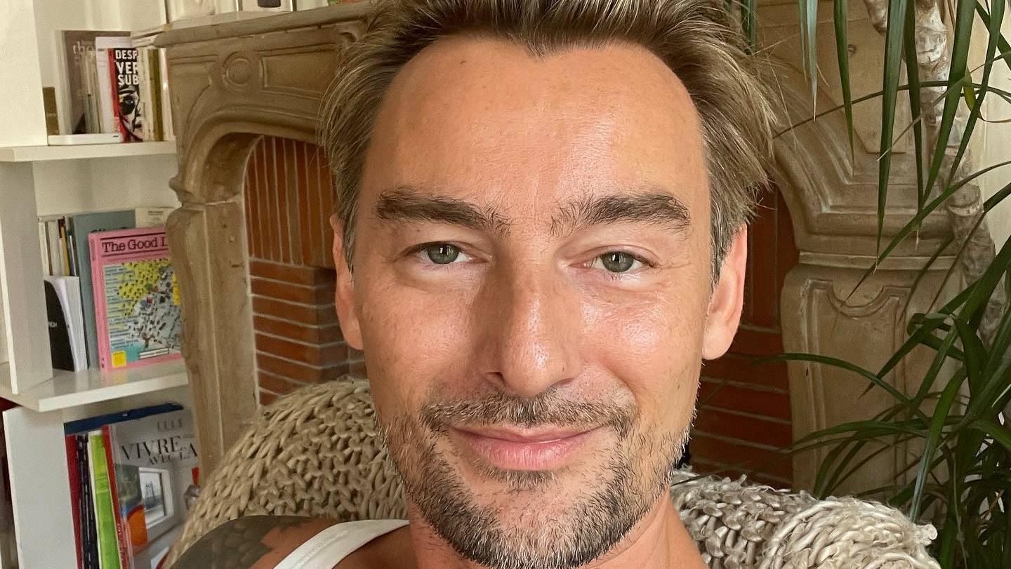 Алан Бадоев показал вышивку покойной матери - невероятные фото Алан Бадоев показал вышивку покойной матери - невероятные фото