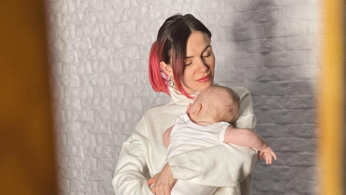 MamaRika пригадала, як жила в покинутому будинку в Молдові MamaRika пригадала, як жила в покинутому будинку в Молдові