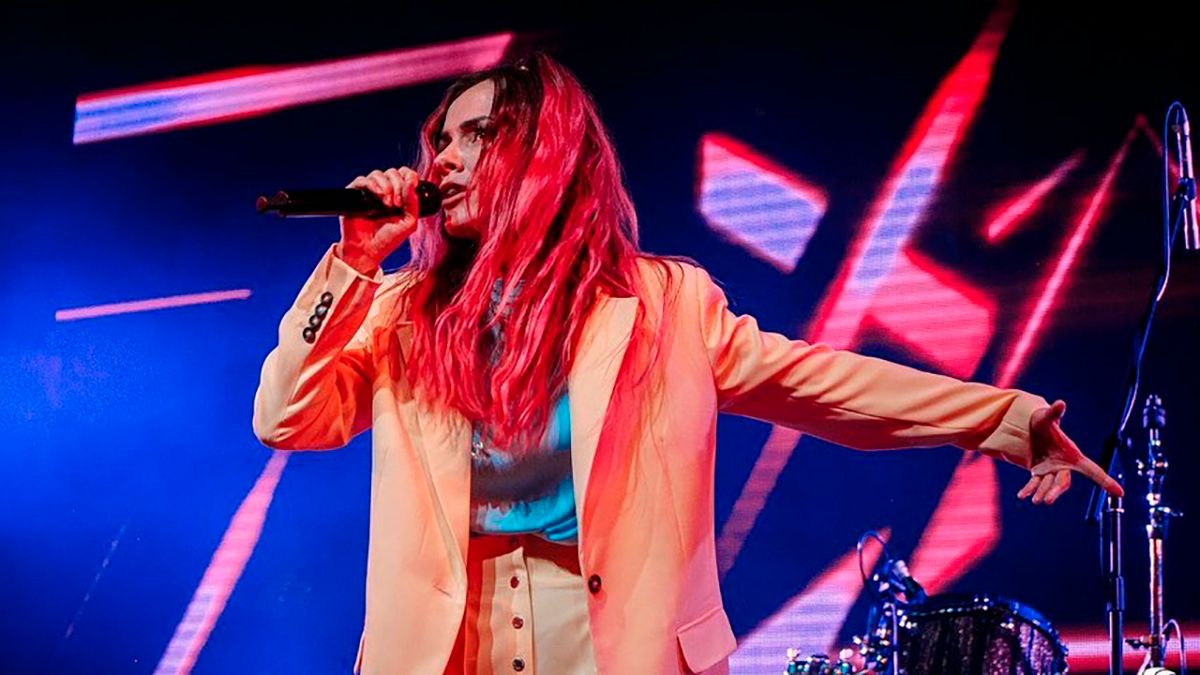 MamaRika о муже – кто разрешил ему выезжать за границу MamaRika о муже – кто разрешил ему выезжать за границу