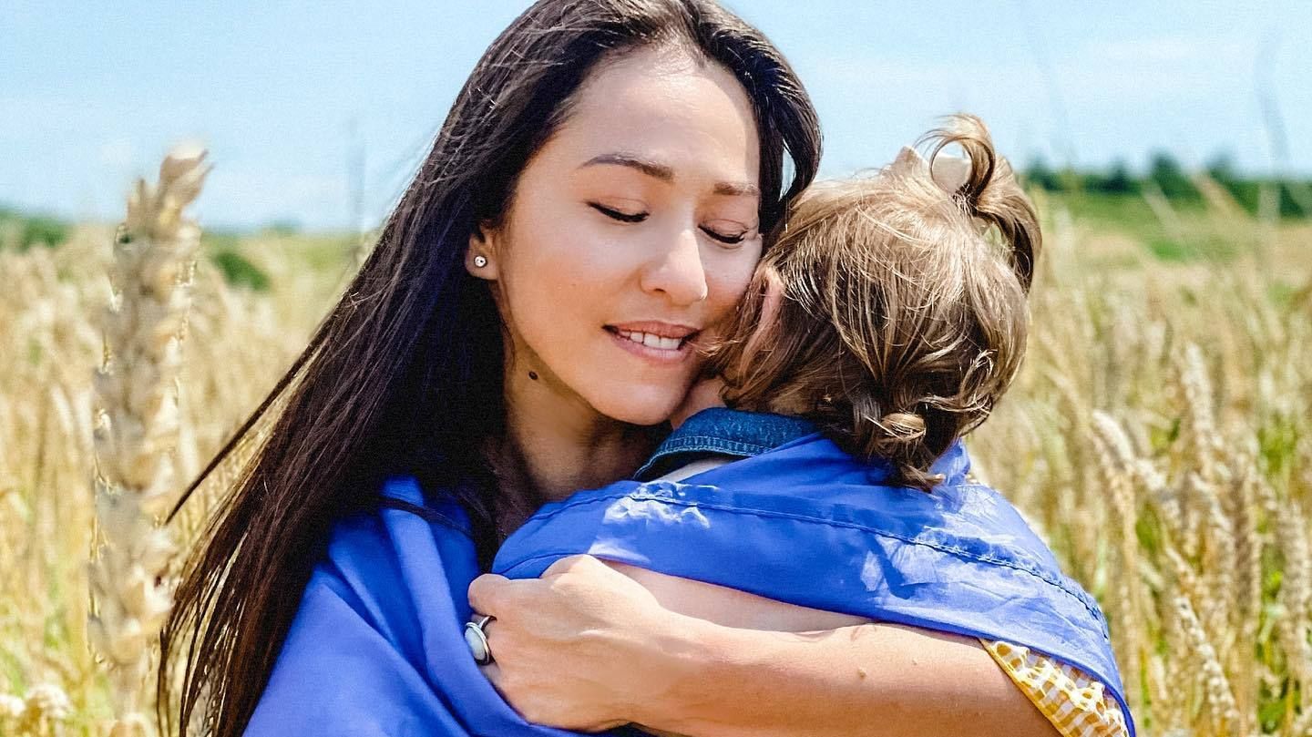 Наталка Карпа зустрілась з донькою після розлуки - відео до сліз