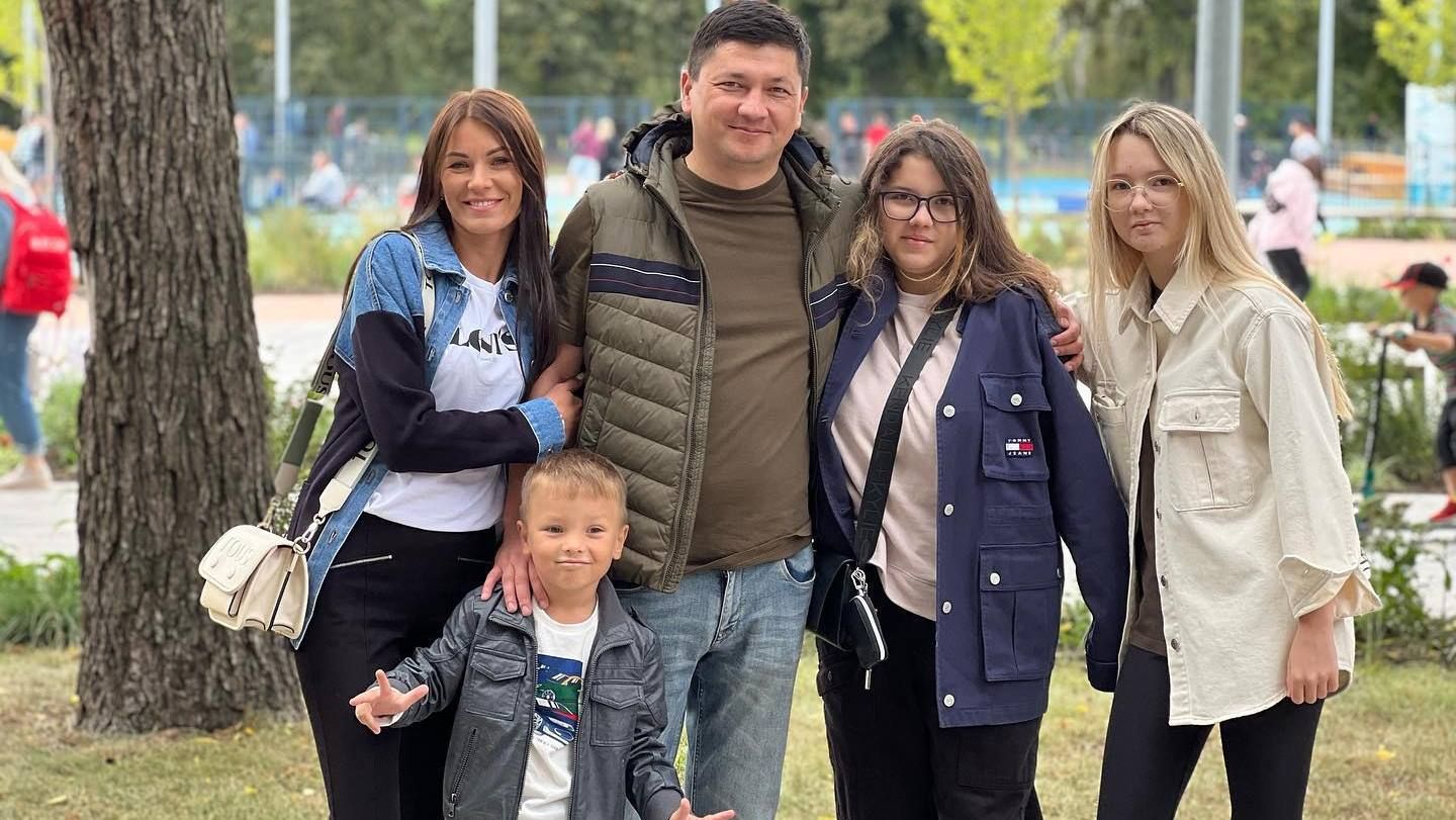 Виталий Ким вышел в свет с семьей - редкое трогательное фото Виталий Ким вышел в свет с семьей - редкое трогательное фото