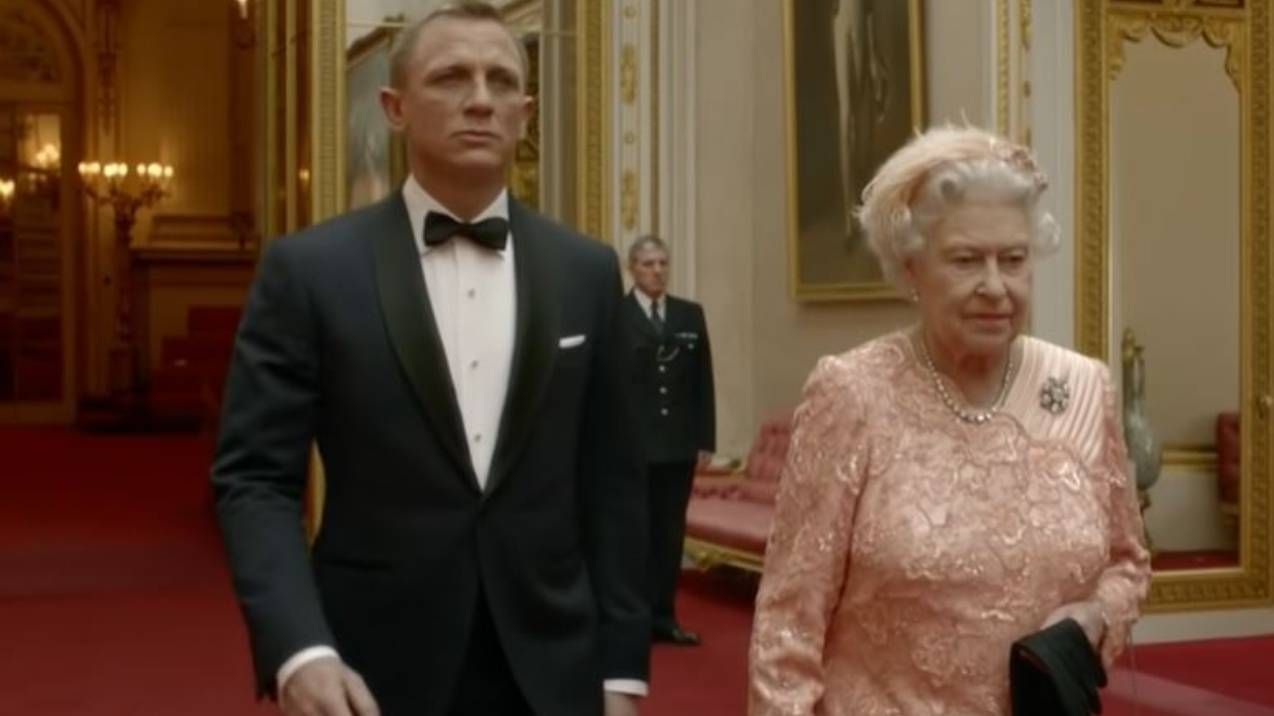 Єлизавета II померла - як реагують на смерть британські зірки Єлизавета II померла - як реагують на смерть британські зірки