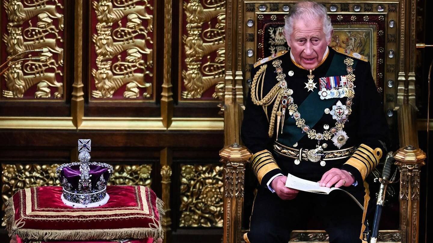 Чарльз III прибыл в Букингемский дворец - как поздравляли короля - Showbiz Чарльз III прибыл в Букингемский дворец - как поздравляли короля - Showbiz