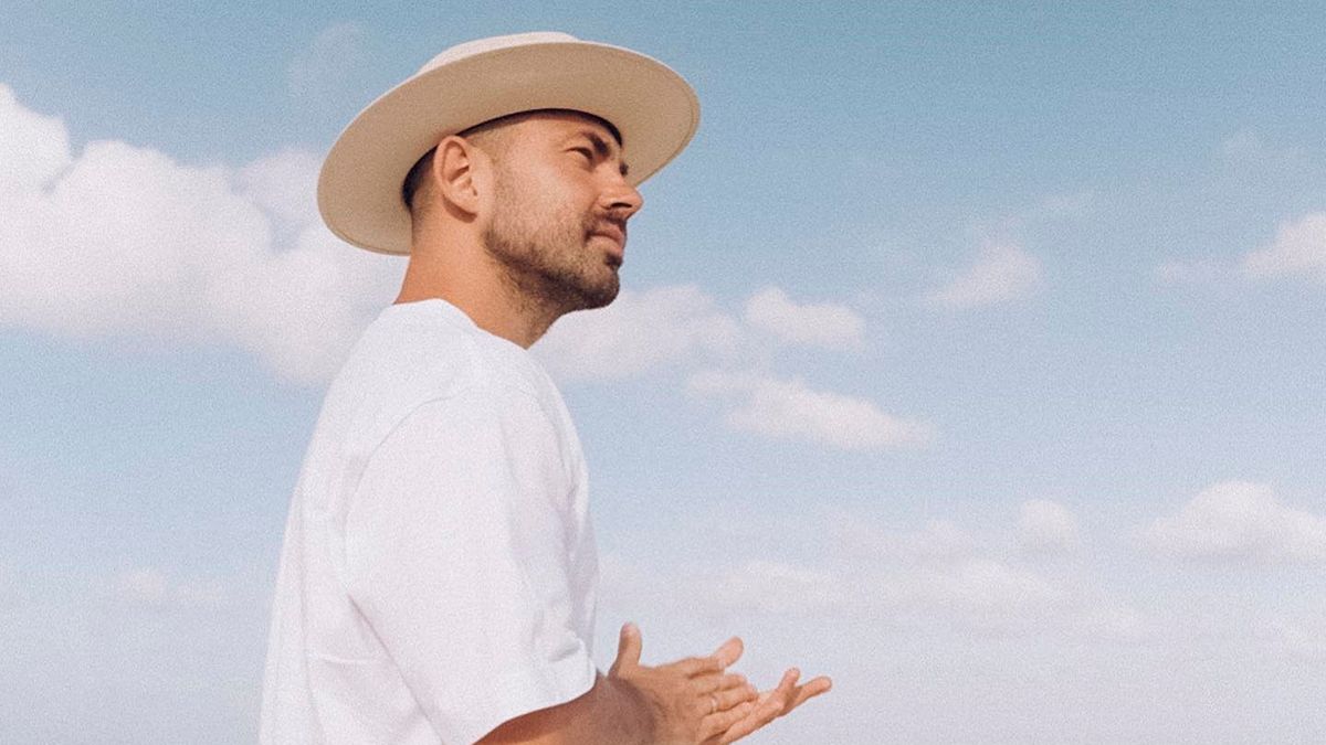 Гимн Украины в Мариуполе – в оккупированном городе спели Ще не вмерла України – видео Гимн Украины в Мариуполе – в оккупированном городе спели Ще не вмерла України – видео