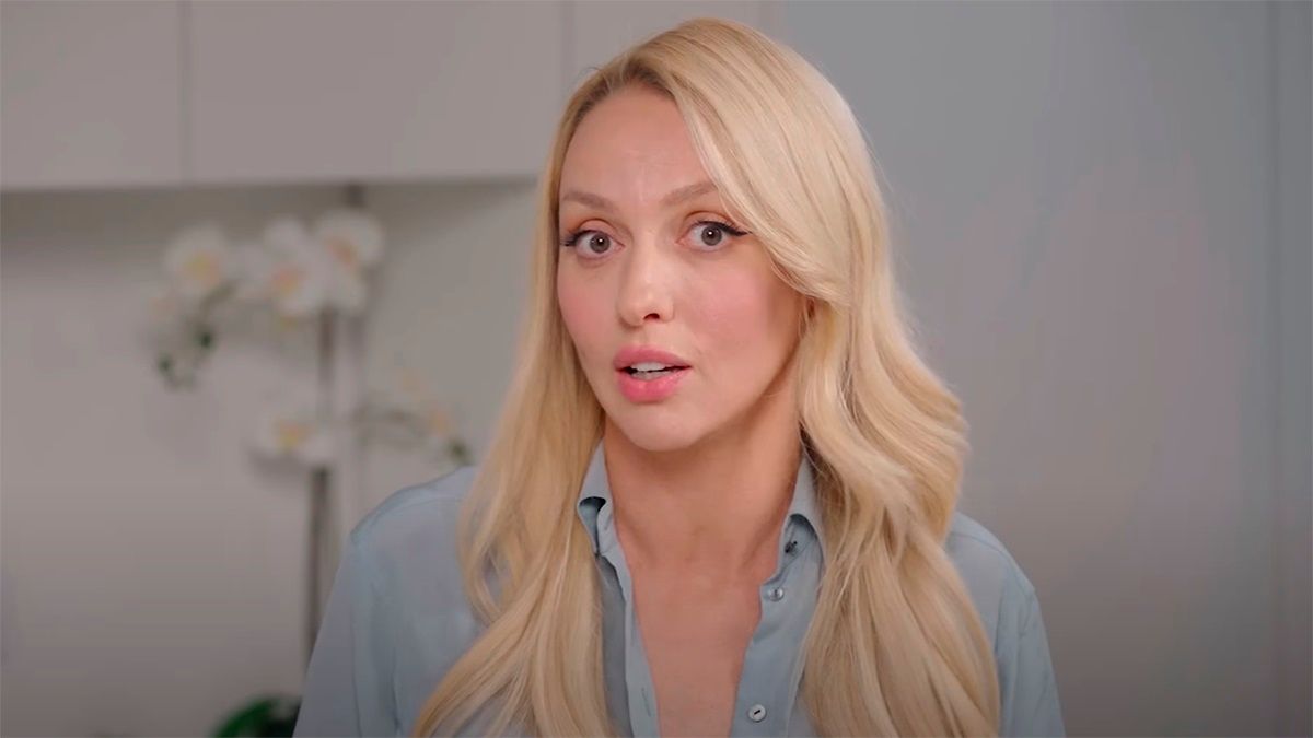 Оля Полякова чуть не продала квартиру мамы, чтобы купить киоск – этого не произошло Оля Полякова чуть не продала квартиру мамы, чтобы купить киоск – этого не произошло